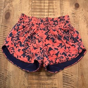 Lululemon Tracker Mid Rise Shorts